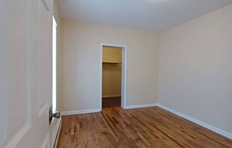 2 beds, 1 bath, 1,000 sqft, $895, Unit 810-3