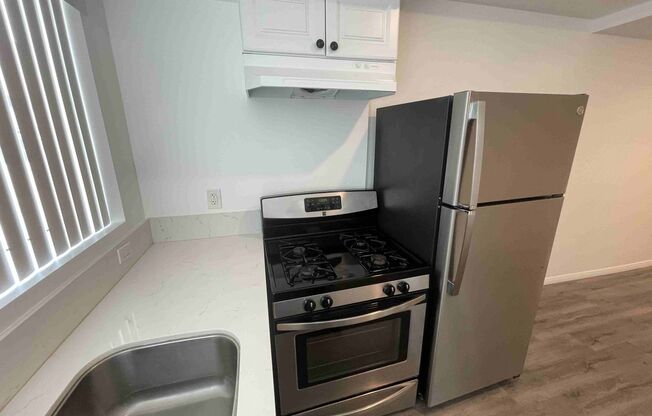 1 bed, 1 bath, 420 sqft, $1,995, Unit 10