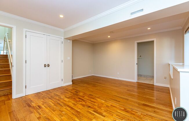 ELEGANT 3BD/2BA NOE VALLEY HOME WITH PRIVATE YARD AND STUNNING VIEWS