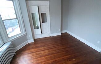 3 beds, 1 bath, $1,300