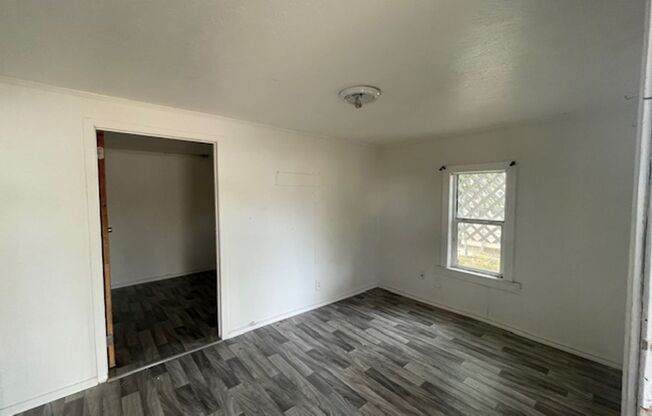 2-Bedroom Home with Fenced Yard – 3150 Elgin, Corpus Christi, TX