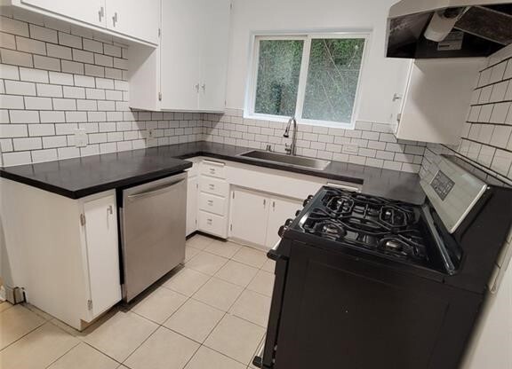 1 bed, 1 bath, 750 sqft, $2,000, Unit 3