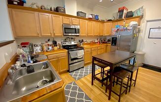 4 beds, 2 baths, 2,000 sqft, $2,200, Unit Front / A
