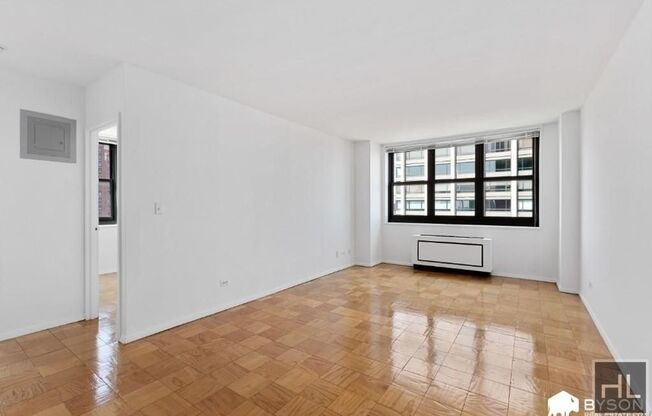 1 bed, 1 bath, $4,800, Unit 34N