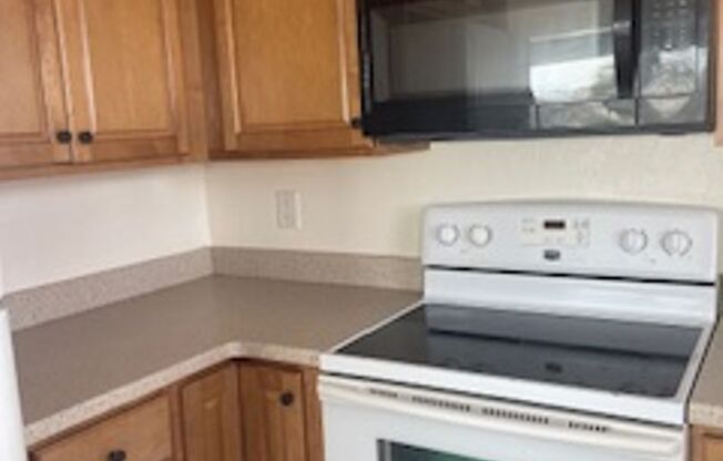 2 beds, 1 bath, $3,000