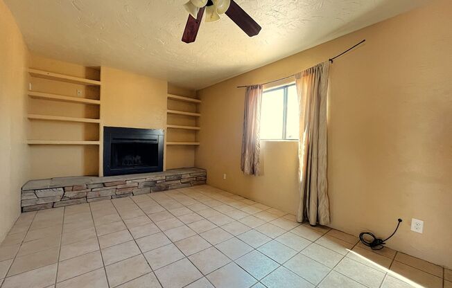 Splendid 4 Bedroom, 2 Bath Home Near Kirtland AFB! Available Now!