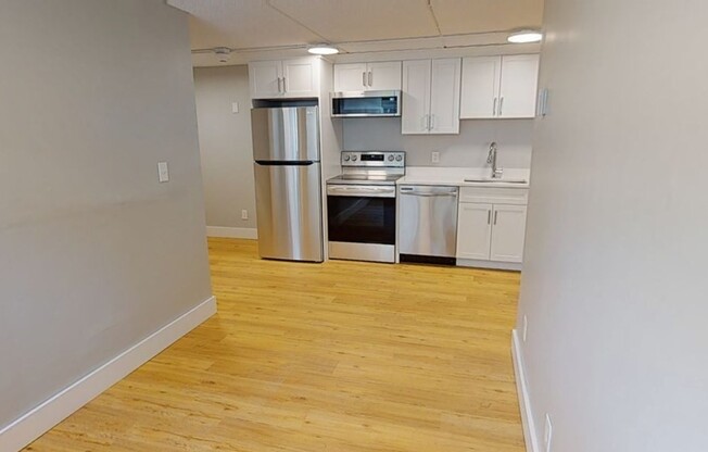 2 beds, 1 bath, 700 sqft, $2,850, Unit 1