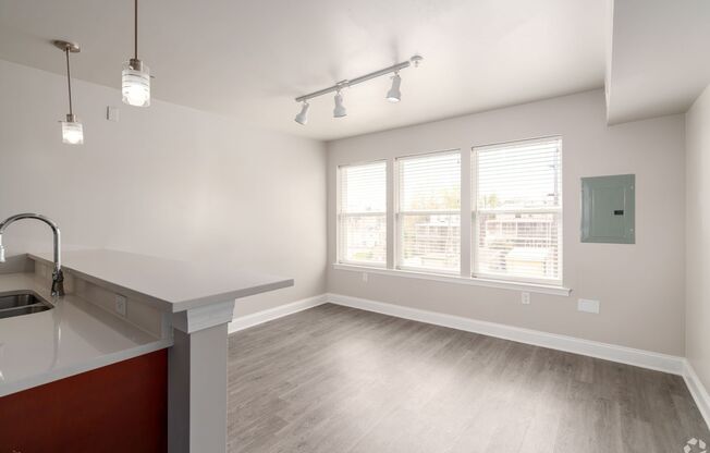 1 bed, 1 bath, $1,389, Unit 1303 B