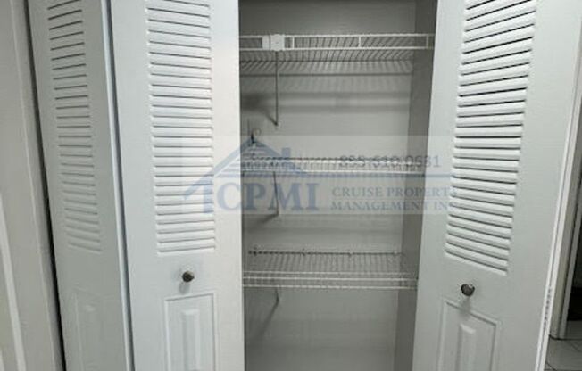 1 bed, 1 bath, 725 sqft, $1,725, Unit A107