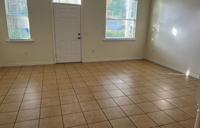 3/2.5 Townhouse in Downtown Kissimmee