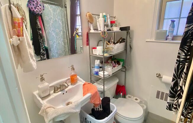 1 bed, 1 bath, $1,995, Unit # 106