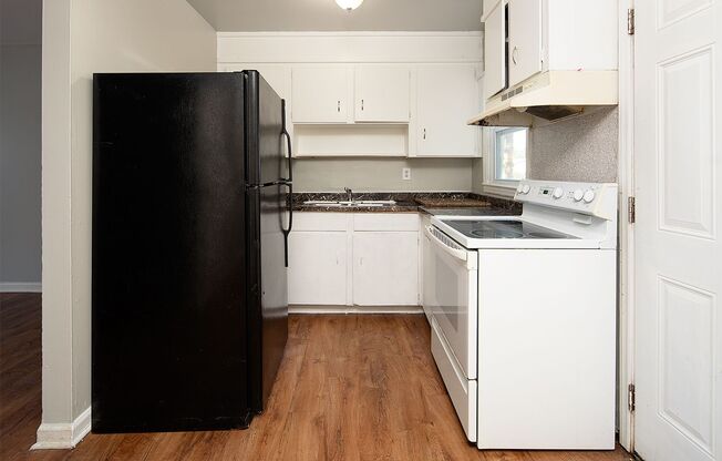 1 bed, 1 bath, 650 sqft, $975, Unit 3823-5