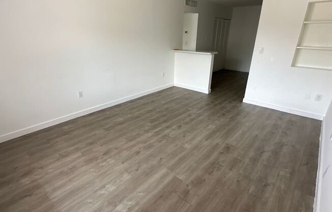 1 bed, 1 bath, 700 sqft, $1,415, Unit 9202-4