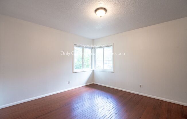 2 beds, 1 bath, $2,199