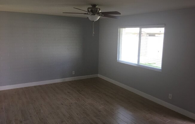 2 beds, 1 bath, 920 sqft, $1,549, Unit #2