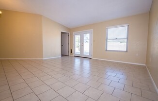 3 beds, 2 baths, $1,400