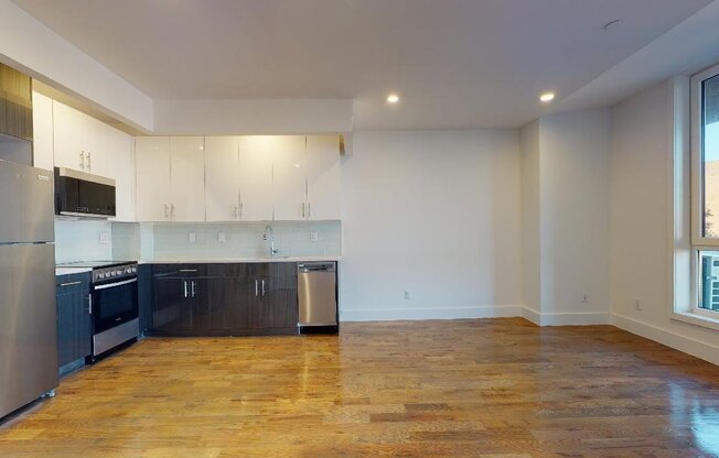 138 28 QUEENS BLVD