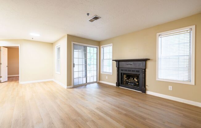 Marietta 2 bed/2 bath Condo!