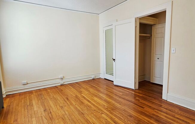 2 beds, 1 bath, 1,050 sqft, $1,850, Unit 806