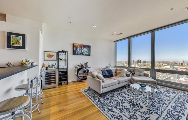 500 W Superior St