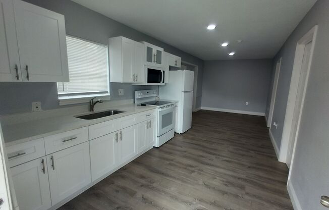 1 bed, 1 bath, $1,095