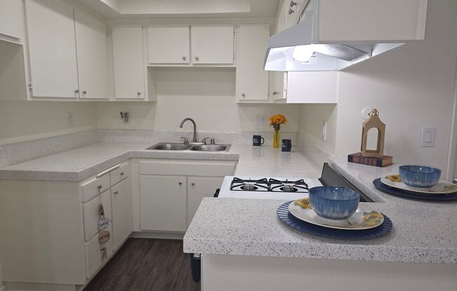 1 bed, 1 bath, 713 sqft, $2,075, Unit A124