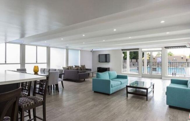 2 beds, 2 baths, 1,212 sqft, $5,750, Unit 616