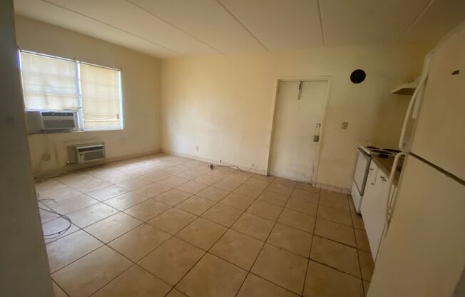 1 bed, 1 bath, 500 sqft, $1,600, Unit Apt 4