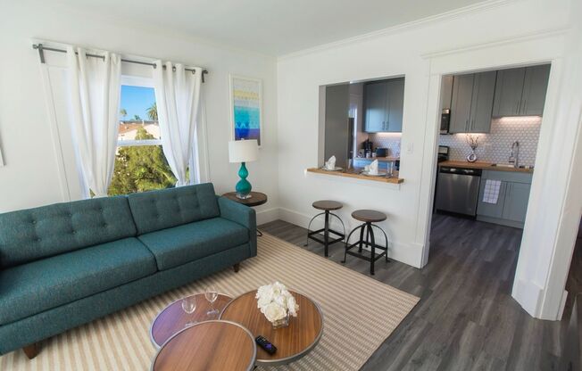 1 bed, 1 bath, $2,420, Unit 4