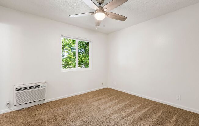 1 bed, 1 bath, 600 sqft, $1,195, Unit M