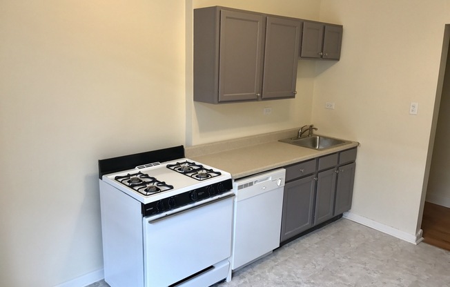 1 bed, 1 bath, 700 sqft, $1,800, Unit 3243 - Unit 1B