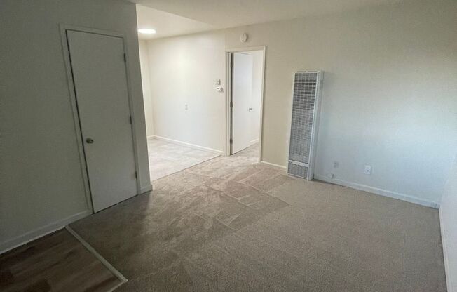 1 bed, 1 bath, $2,295, Unit 19