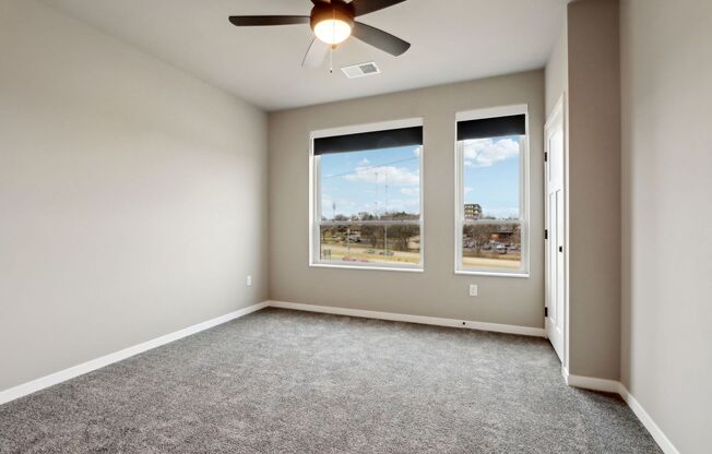 2 beds, 2 baths, 1,140 sqft, $2,255, Unit 5604-124