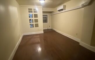 1 bed, 1 bath, 12 sqft, $825, Unit Unit TA