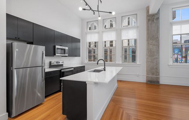 2 beds, 1 bath, 1,025 sqft, $2,912, Unit 100-204
