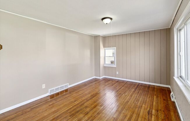 715 E 258 ST