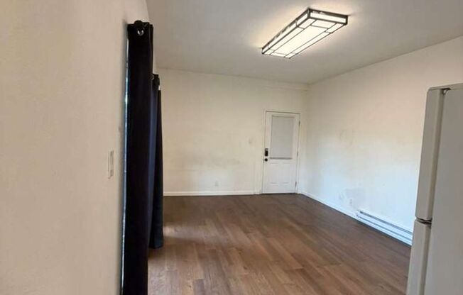 Stylishly Remodeled 2-Bedroom Gem in Redwood City