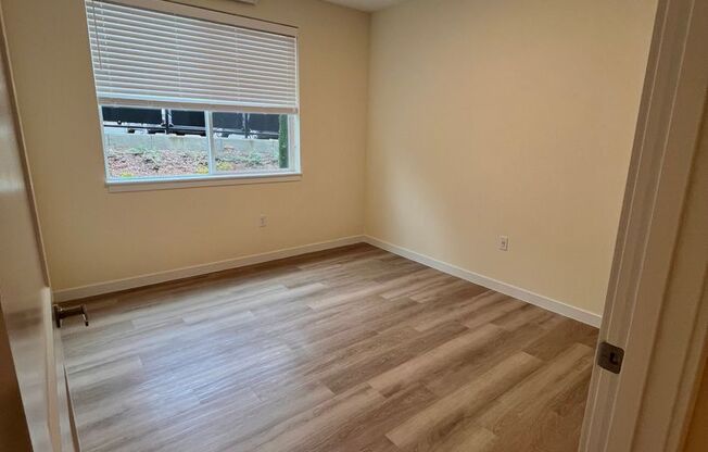 2 beds, 1 bath, $1,875, Unit F102