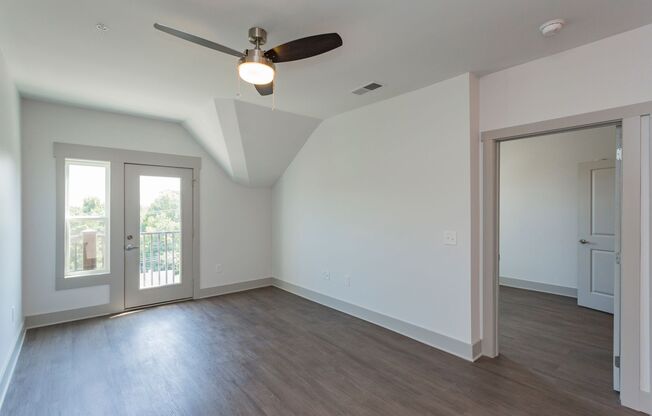 Studio, 1 bath, 580 sqft, $1,625