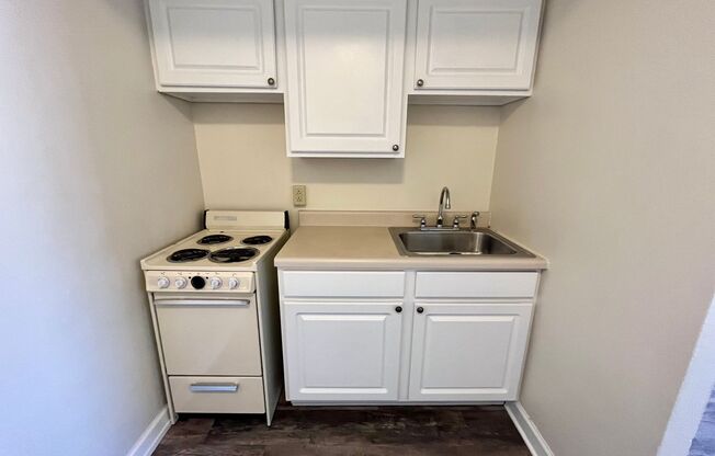 1 bed, 1 bath, $875, Unit 809