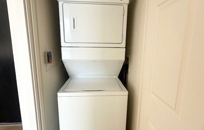 1 bed, 1 bath, 587 sqft, $3,195, Unit 610