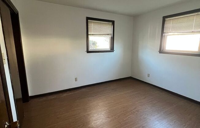 2 beds, 1 bath, 800 sqft, $1,095, Unit 1