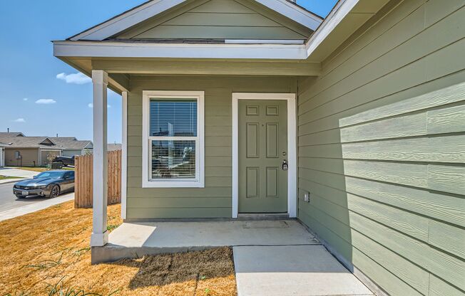 Clean and Ready for Move-In 3BR/2 Bath 1-Story in Southon Meadows