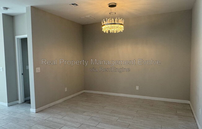 5 beds, 3 baths, 2,033 sqft, $2,990