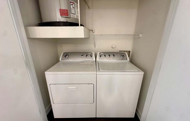 Studio, 1 bath, 640 sqft, $1,209