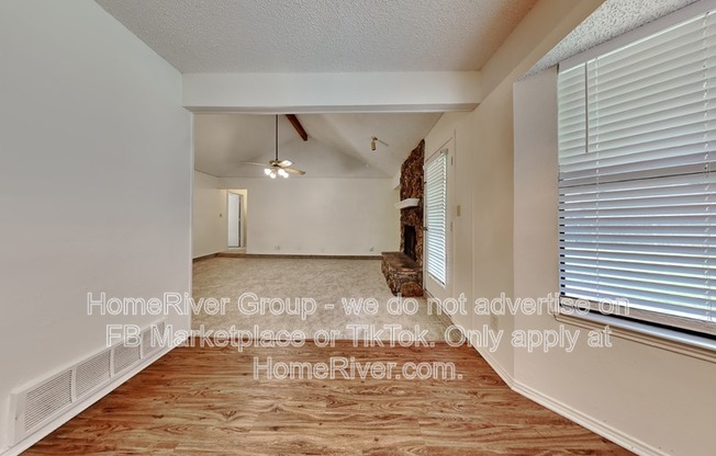 816 CASTLEVIEW DR