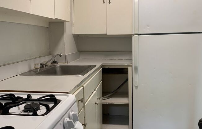 1 bed, 1 bath, 750 sqft, $775, Unit 1109 #1E