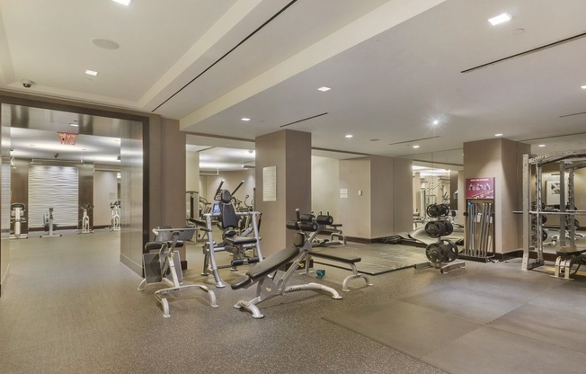 1 bed, 1 bath, 940 sqft, $6,250, Unit 12K