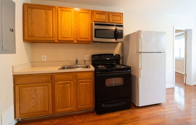 In the heart of DC's Shaw Neighborhood 1 Bedroom 1.5 Bath Apartment