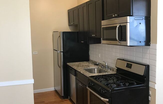 Studio, 1 bath, 550 sqft, $1,150, Unit 7722-2B